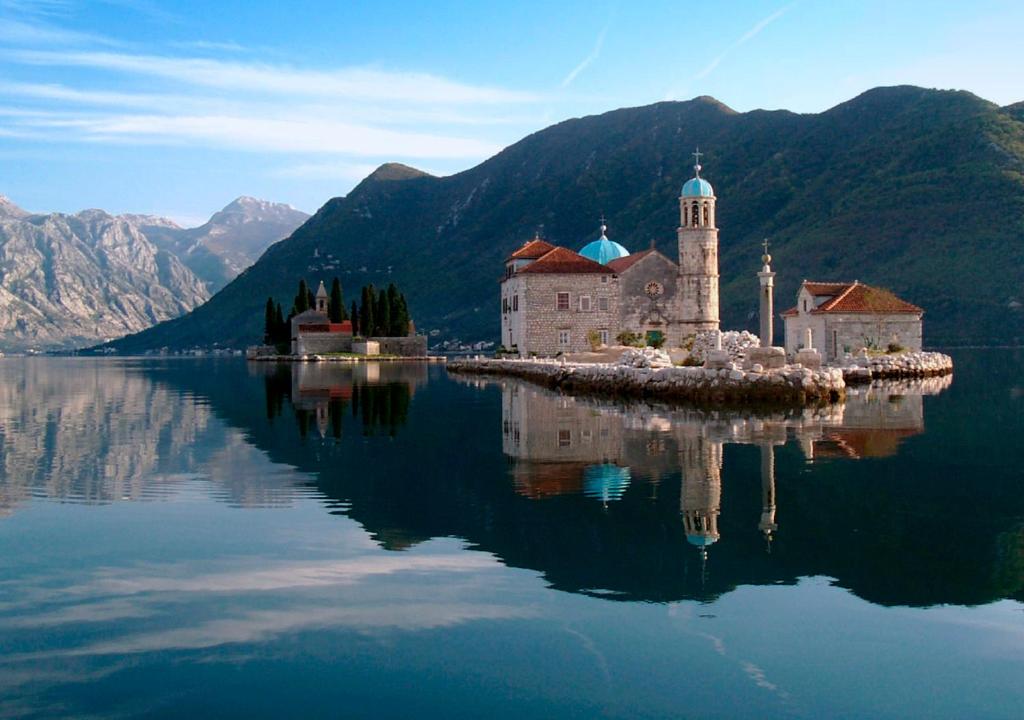 Home - EN perast